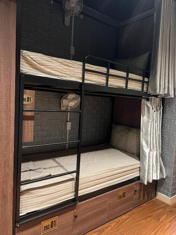 Hanoi Luxury Hotel Bagian luar foto