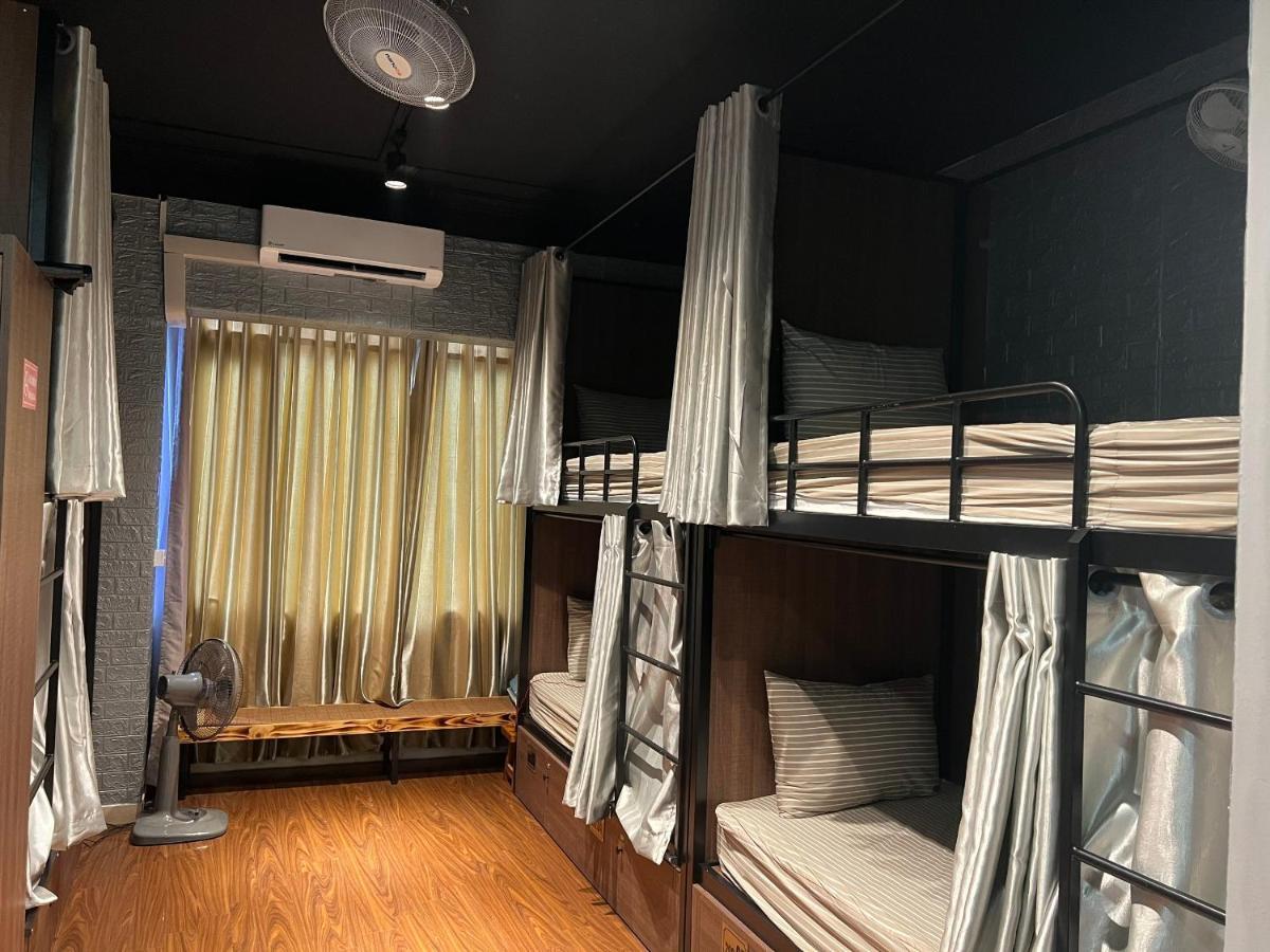 Hanoi Luxury Hotel Bagian luar foto