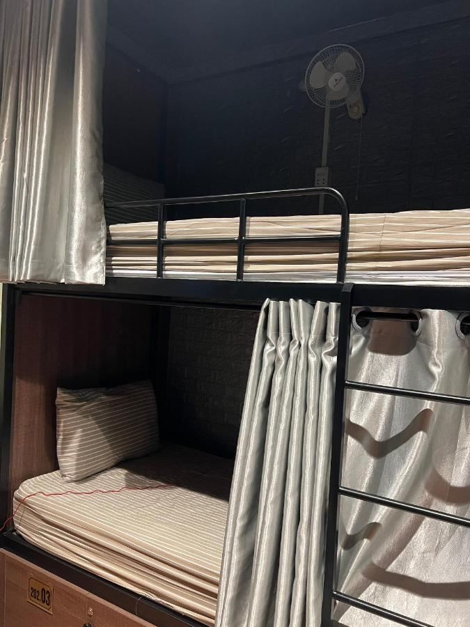 Hanoi Luxury Hotel Bagian luar foto