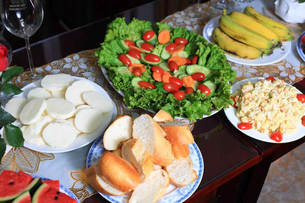 Hanoi Luxury Hotel Bagian luar foto